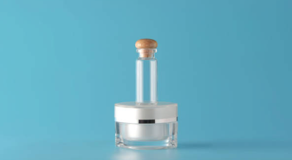 Miks on akrüülkosmeetika pakendamine hea valik ilutööstusele插图2 Akrüülpudel